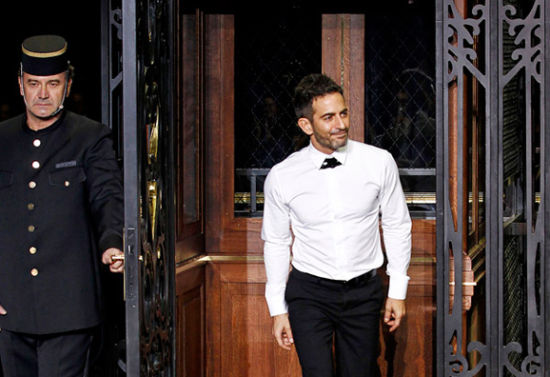 µĴLVMH CEO Bernard Arnault뼯һλʦ-ſɲ(Marc Jacobs)ִƵϰ¡